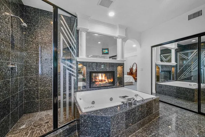 5448 Renaissance, San Diego, California 92122
