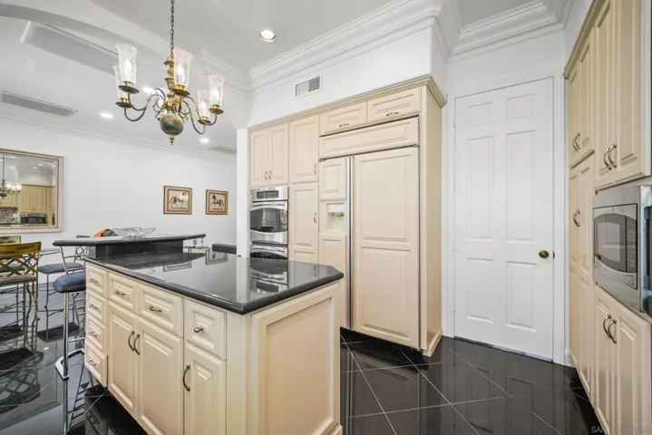 5448 Renaissance, San Diego, California 92122