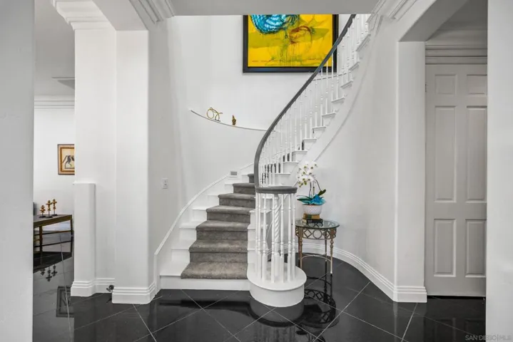 5448 Renaissance, San Diego, California 92122