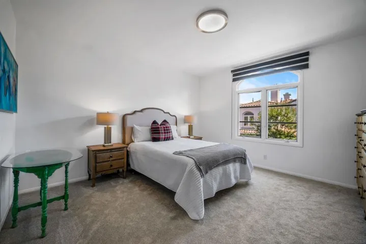 5448 Renaissance, San Diego, California 92122