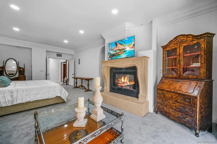 5448 Renaissance, San Diego, California 92122
