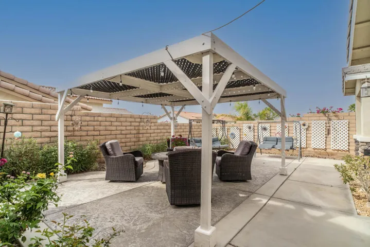 41720 Amberly-16