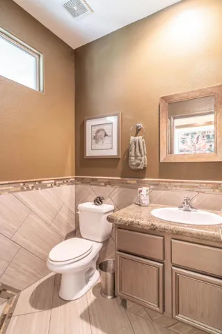 41720 Amberly-65