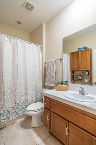 41720 Amberly-55