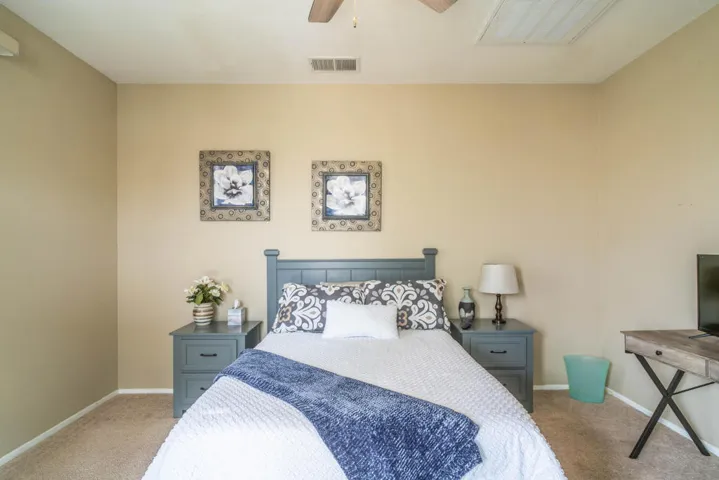 41720 Amberly-60