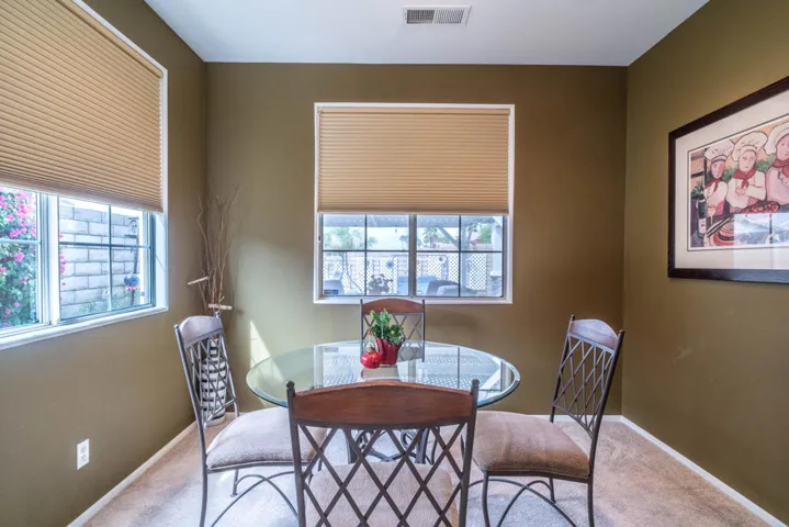 41720 Amberly-32