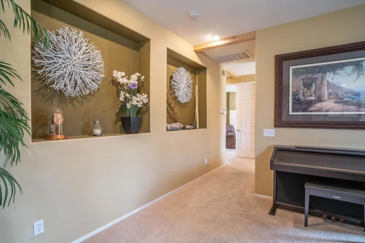41720 Amberly-33