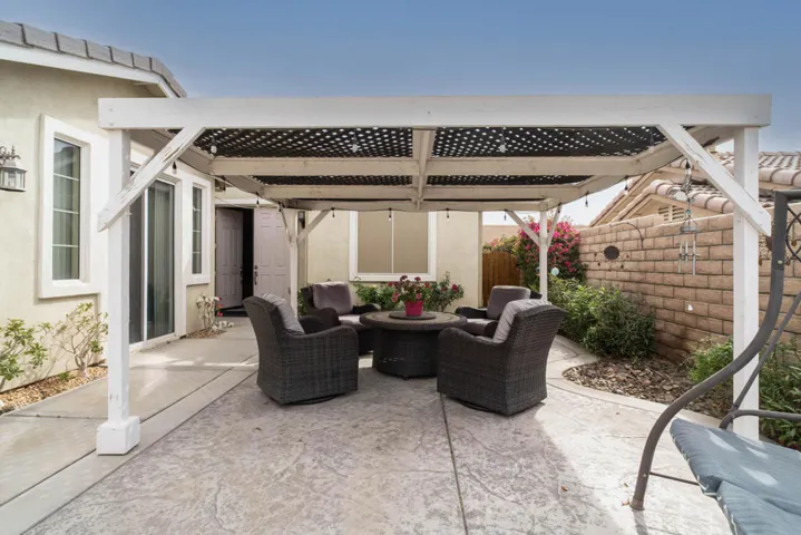 41720 Amberly-13