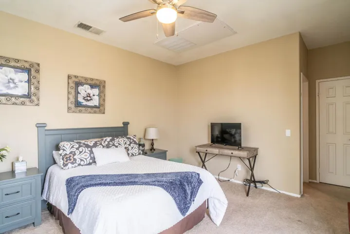 41720 Amberly-59