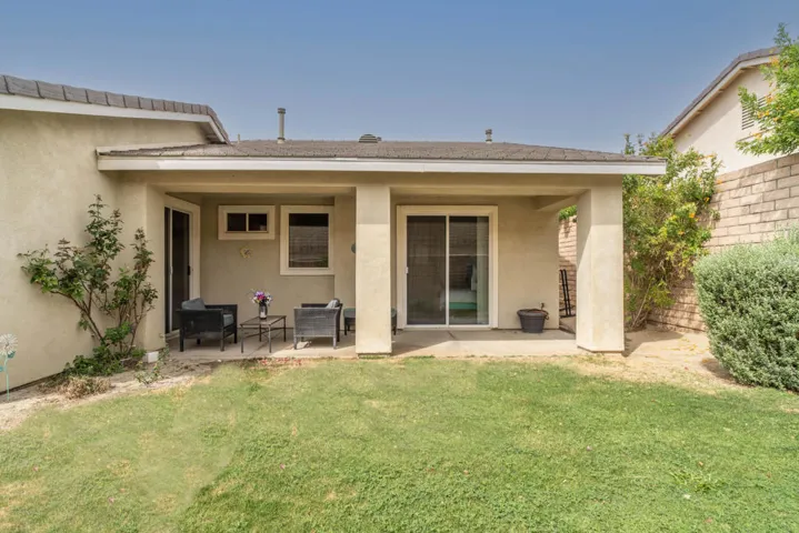 41720 Amberly-67