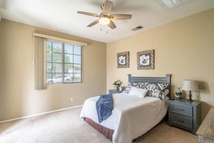 41720 Amberly-63