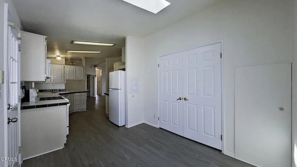 05 Kitchen Dining (3)