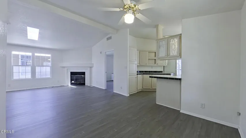 03 Dining Room (3)