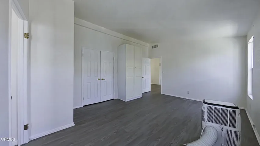 07 Primary Bedroom (1)