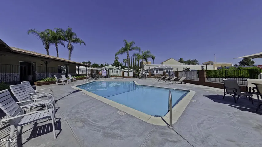 15 Swimming Pool