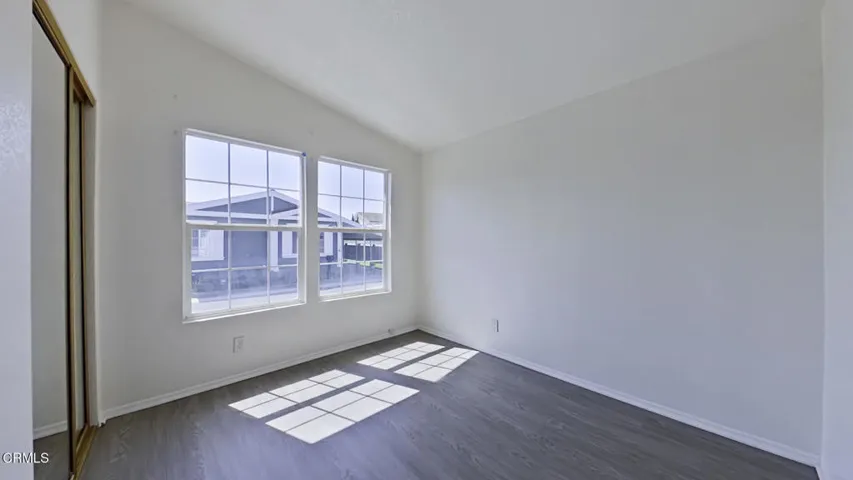 09 Bedroom 2 (1)