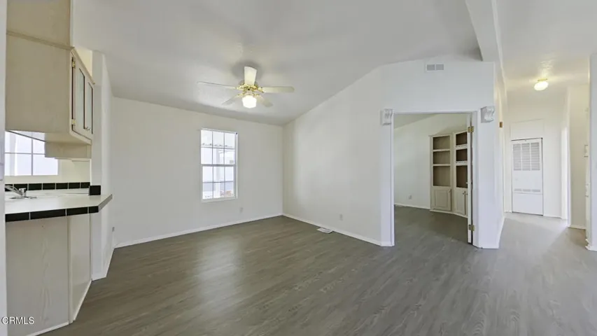 03 Dining Room (2)