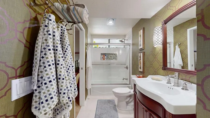 2615-E-Palm-Oasis-St-03312026_123107