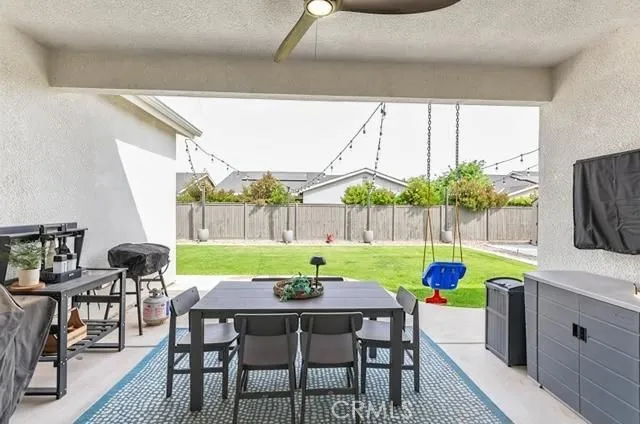 9218 Manor Glen, Shafter, California 93263