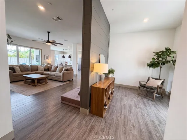 9218 Manor Glen, Shafter, California 93263