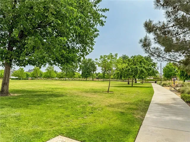 9218 Manor Glen, Shafter, California 93263