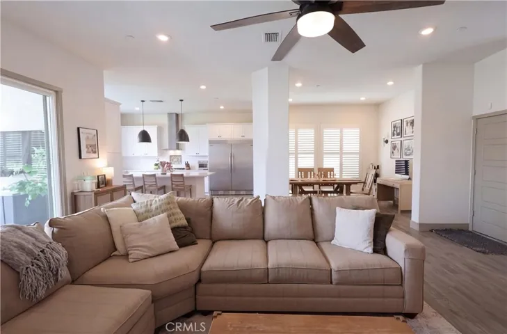 9218 Manor Glen, Shafter, California 93263