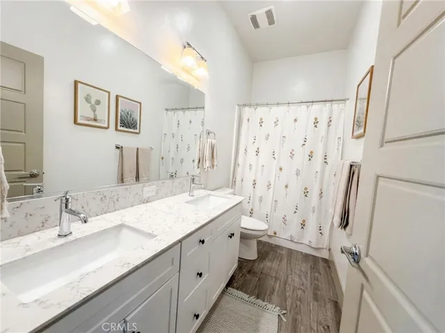 9218 Manor Glen, Shafter, California 93263