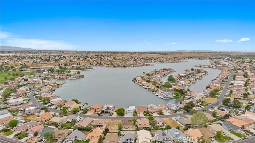 13310 Sea Gull, Victorville, California 92395