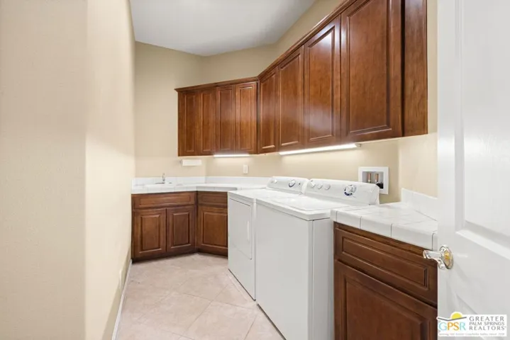1691 Ponderosa Way, Palm Springs, California 92264