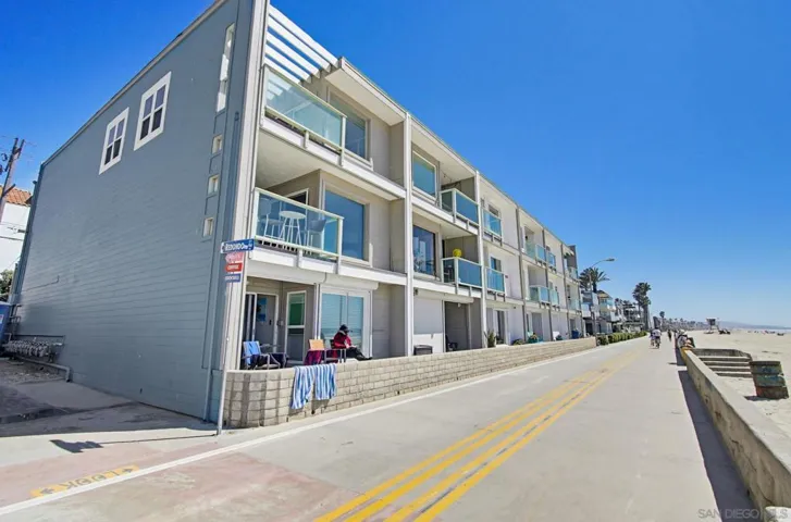 , San Diego, California 92109