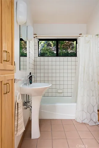 957 Skyline Drive, San Luis Obispo, California 93405