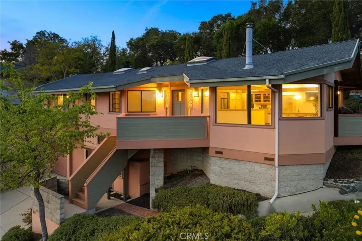 957 Skyline Drive, San Luis Obispo, California 93405