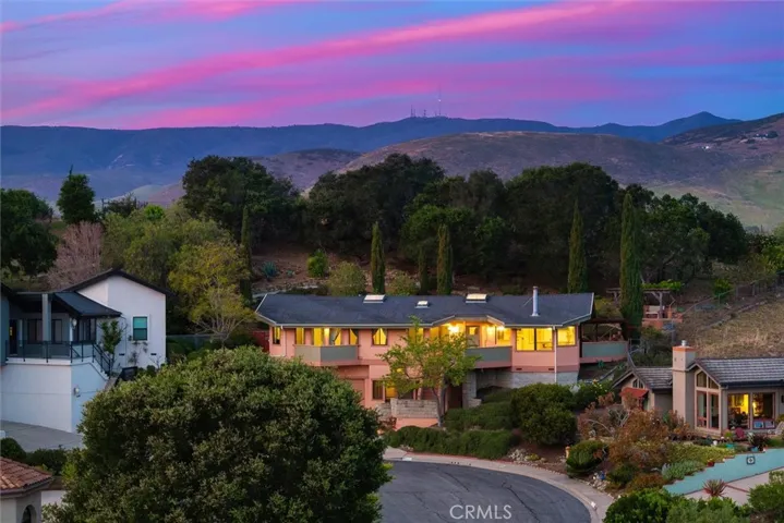957 Skyline Drive, San Luis Obispo, California 93405