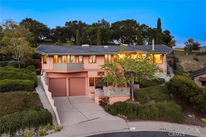 957 Skyline Drive, San Luis Obispo, California 93405