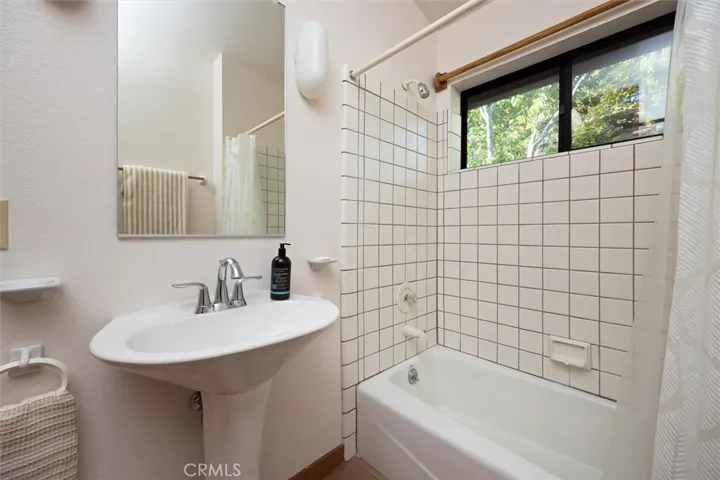 957 Skyline Drive, San Luis Obispo, California 93405