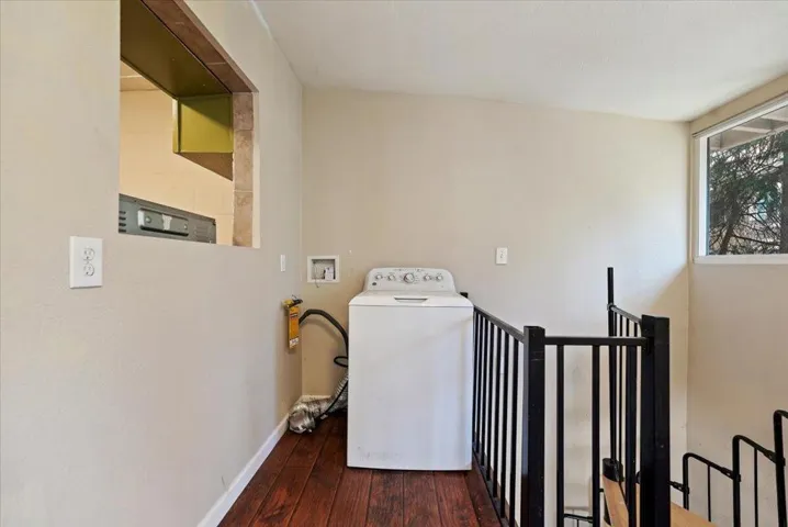 30-Laundry Area