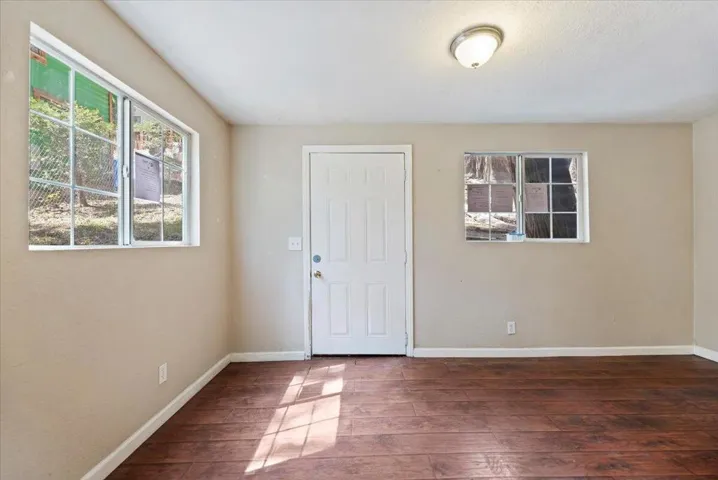 12-Foyer