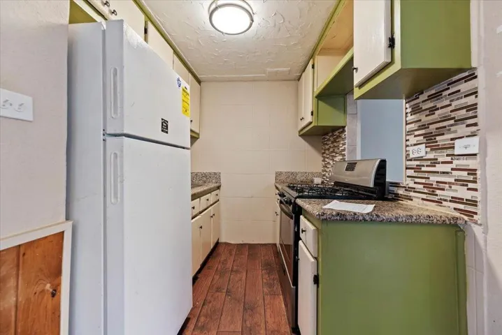 23-Kitchen