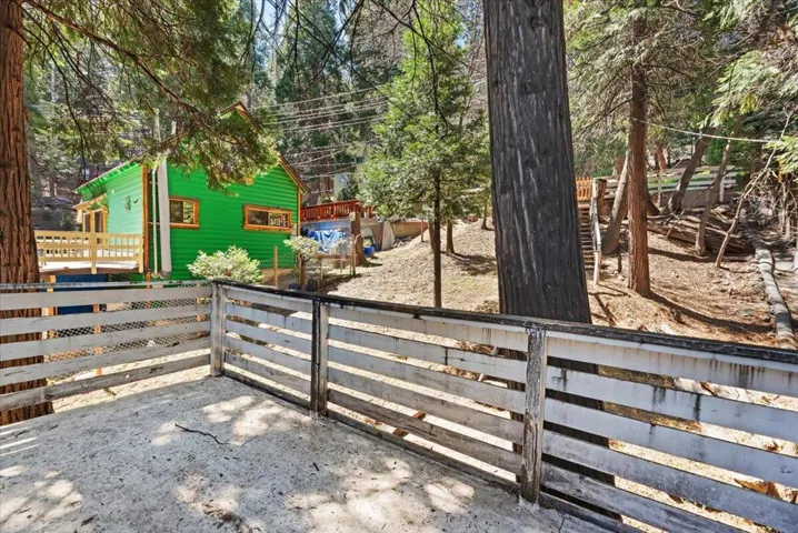 38-Private Deck