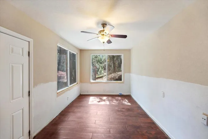 31-Lower Bedroom