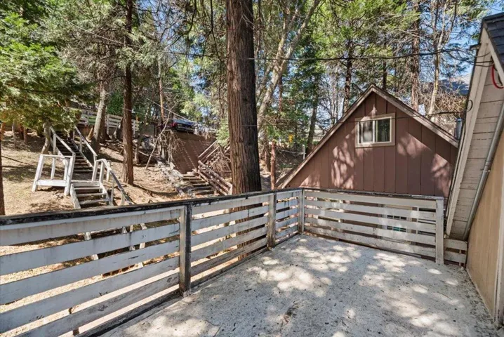 39-Private Deck