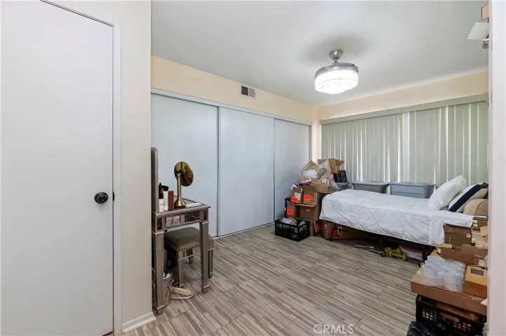 4652 Don Lorenzo B, Los Angeles, California 90008