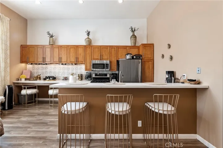 4652 Don Lorenzo B, Los Angeles, California 90008