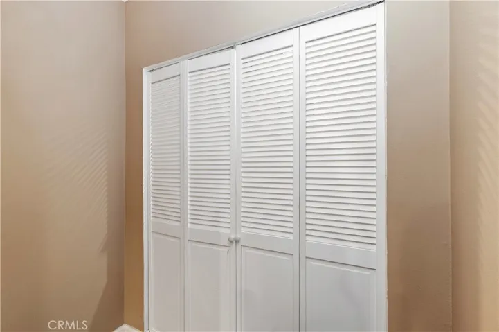4652 Don Lorenzo B, Los Angeles, California 90008