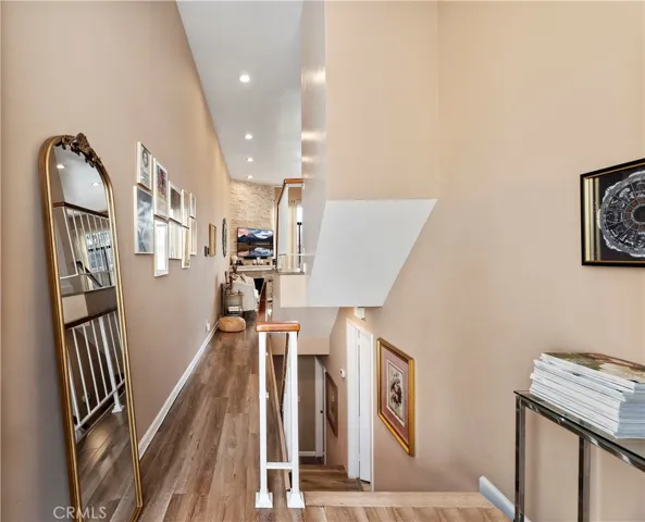 4652 Don Lorenzo B, Los Angeles, California 90008