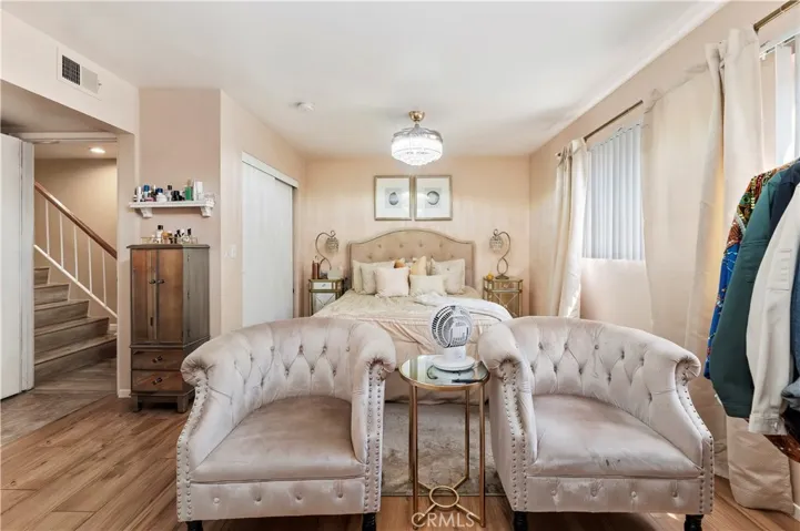 4652 Don Lorenzo B, Los Angeles, California 90008