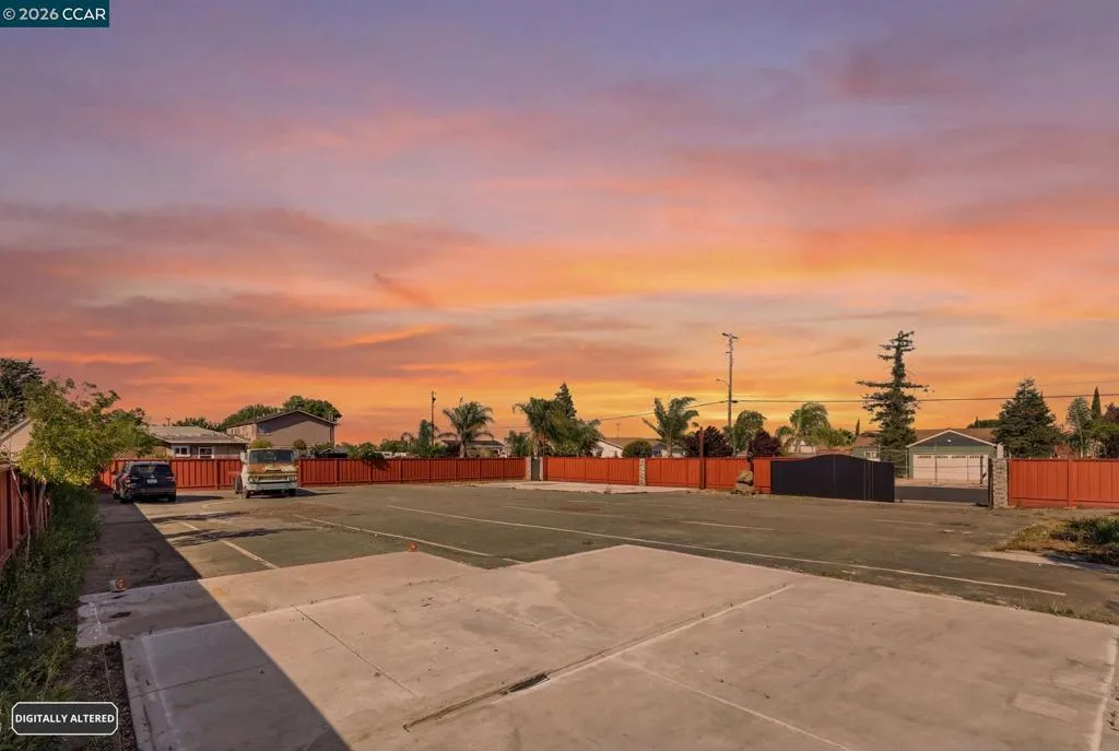 201 Solano Ave