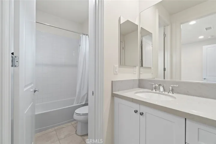 238 Pinnacle Drive, Lake Forest, California 92630