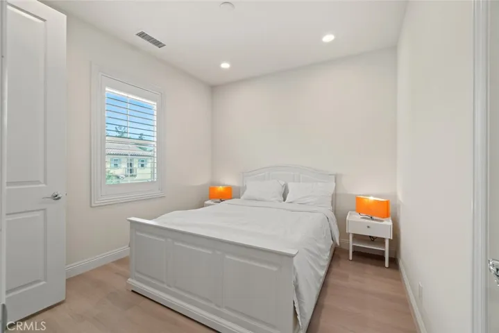 238 Pinnacle Drive, Lake Forest, California 92630