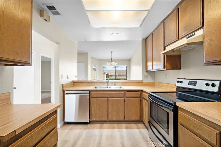 828 Tangerine, Corona, California 92879